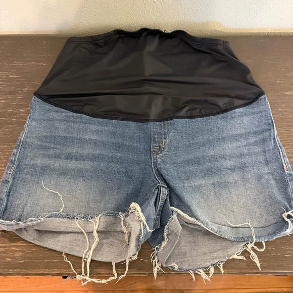 Madewell Maternity High Rise Jean Shorts Over the Belly Size 29 Raw Hem - Picture 3 of 12